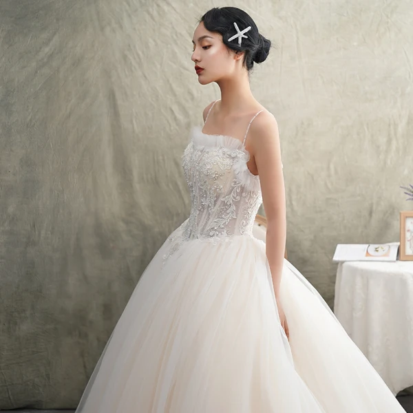 Elegant Champagne Wedding Dresses 2019 A-Line / Princess Spaghetti Straps Sleeveless Backless Appliques Lace Beading Floor-Length / Long Ruffle