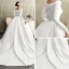 Vintage / Originale Ivoire Satin Hiver Robe De Mariée 2019 Princesse Encolure Dégagée Manches Longues Chapel Train Volants