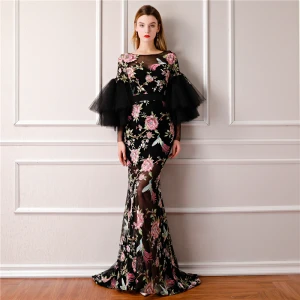 Moderne Mode Noire Été Transparentes Robe De Soirée 2019 Princesse Encolure Dégagée Gonflée Manches Longues Brodé Fleur Robe De Ceremonie Train De Balayage