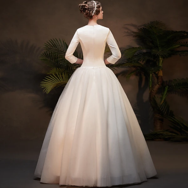 Vintage / Retro Affordable Ivory Winter Wedding Dresses 2019 A-Line / Princess V-Neck 3/4 Sleeve Appliques Lace Floor-Length / Long Ruffle