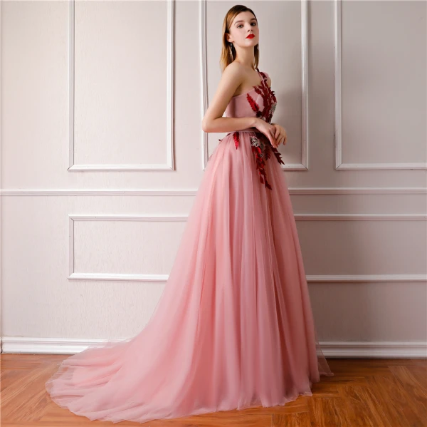 Élégant Rose Bonbon Robe De Soirée 2019 Princesse Une épaule Sans Manches Ceinture Brodé Tribunal Train Volants Dos Nu Robe De Ceremonie