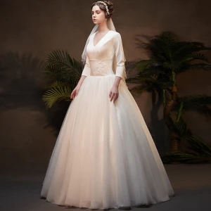 Vintage Retro Affordable Ivory Winter Wedding Dresses 2019 A Line Princess V Neck 3 4 Sleeve Appliques Lace Floor Length Long Ruffle