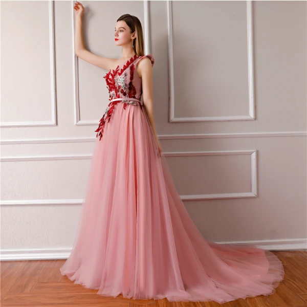 Élégant Rose Bonbon Robe De Soirée 2019 Princesse Une épaule Sans Manches Ceinture Brodé Tribunal Train Volants Dos Nu Robe De Ceremonie