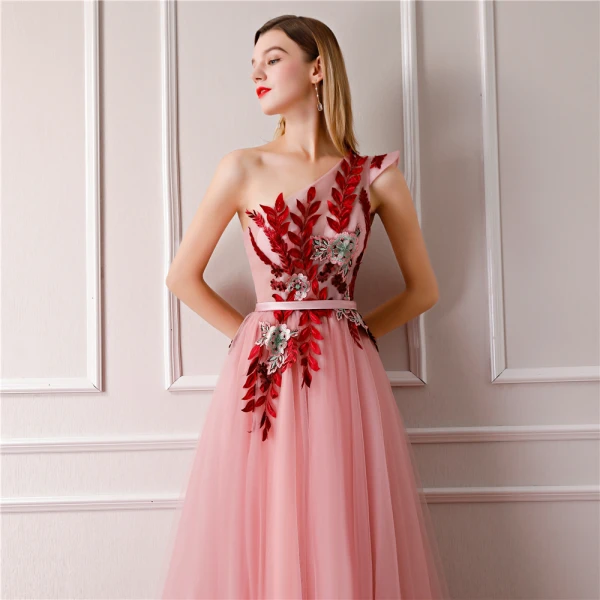 Élégant Rose Bonbon Robe De Soirée 2019 Princesse Une épaule Sans Manches Ceinture Brodé Tribunal Train Volants Dos Nu Robe De Ceremonie