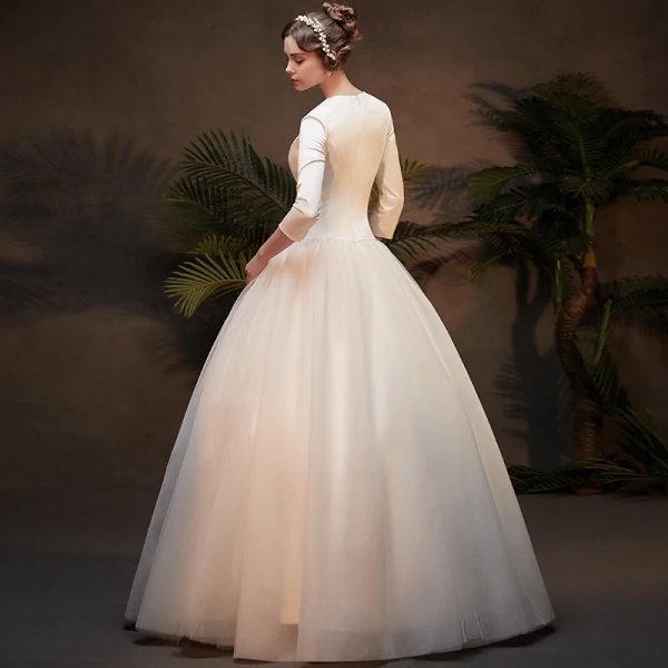 Vintage / Retro Affordable Ivory Winter Wedding Dresses 2019 A-Line / Princess V-Neck 3/4 Sleeve Appliques Lace Floor-Length / Long Ruffle