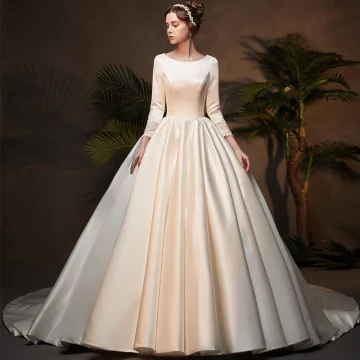 Vintage Originale Ivoire Satin Hiver Robe De Mariée 2019 Robe Boule Encolure Dégagée 3 4 Manches Appliques En Dentelle Cathedral Train Volants
