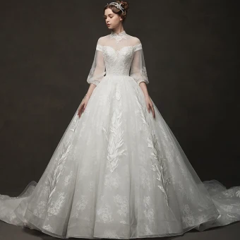 Vintage Originale Ivoire Transparentes Robe De Mariée 2019 Robe Boule Col Haut Gonflée 3 4 Manches Dos Nu Appliques En Dentelle Chapel Train Volants