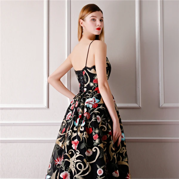 Modern / Fashion Black Prom Dresses 2019 Ball Gown Spaghetti Straps Sleeveless Embroidered Flower Floor-Length / Long Ruffle Backless Formal Dresses
