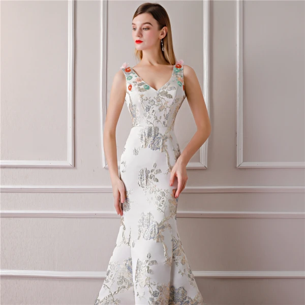 Elegante Ivory / Creme Abendkleider 2019 Meerjungfrau V-Ausschnitt Ärmellos Stickerei Perlenstickerei Sweep / Pinsel Zug Rüschen Rückenfreies Festliche Kleider