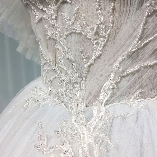 Beste Hvit Brudekjoler 2019 Prinsesse Kjæreste Uten Ermer Ryggløse Appliques Blonder Beading Cathedral Train Buste