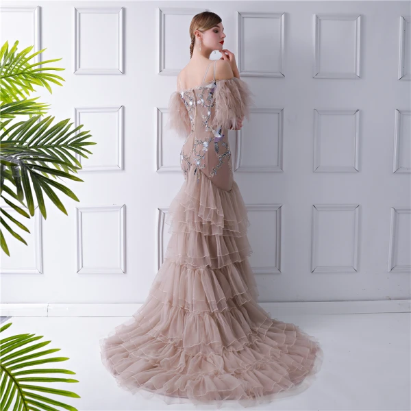 Glamour Tan Robe De Soirée 2019 Trompette / Sirène Bretelles Spaghetti Gonflée Manches Courtes Perlage Brodé Tribunal Train Volants en Cascade Dos Nu Robe De Ceremonie