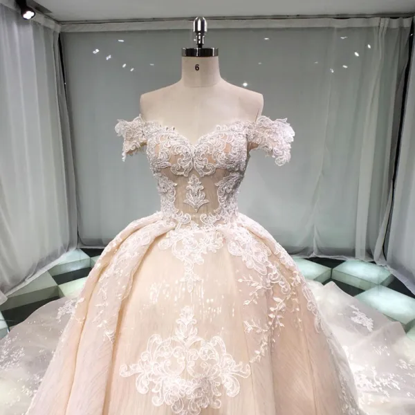 Stunning Champagne Wedding Dresses 2019 Princess Off-The-Shoulder Short Sleeve Backless Appliques Lace Beading Glitter Tulle Cathedral Train Ruffle