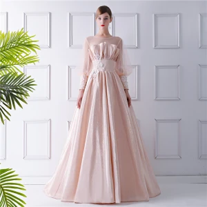 Moderne Mode Champagne Transparentes Robe De Bal 2019 Princesse Encolure Dégagée Gonflée Manches Longues Appliques Fleur Train De Balayage Volants Dos Nu Glitter Robe De Ceremonie