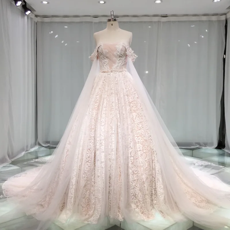 Luksus Champagne Blonder Brudekjoler 2019 Prinsesse Kjæreste Av Skulderen Korte Ermer Ryggløse Beading Cathedral Train Buste