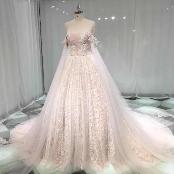Luksus Champagne Blonder Brudekjoler 2019 Prinsesse Kjæreste Av Skulderen Korte Ermer Ryggløse Beading Cathedral Train Buste
