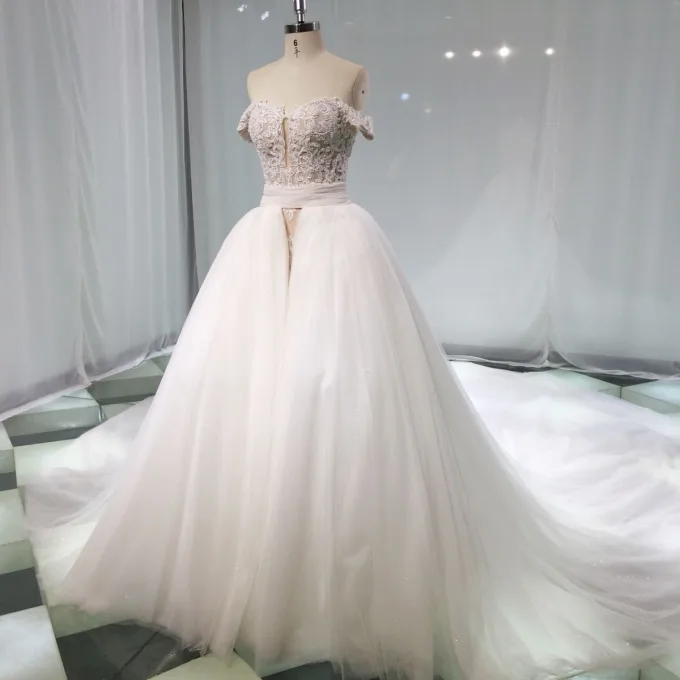 Luksus Champagne Brudekjoler 2019 Trompet Havfrue Kjæreste Av Skulderen Korte Ermer Ryggløse Appliques Blonder Beading Perle Avtakbar Cathedral Train