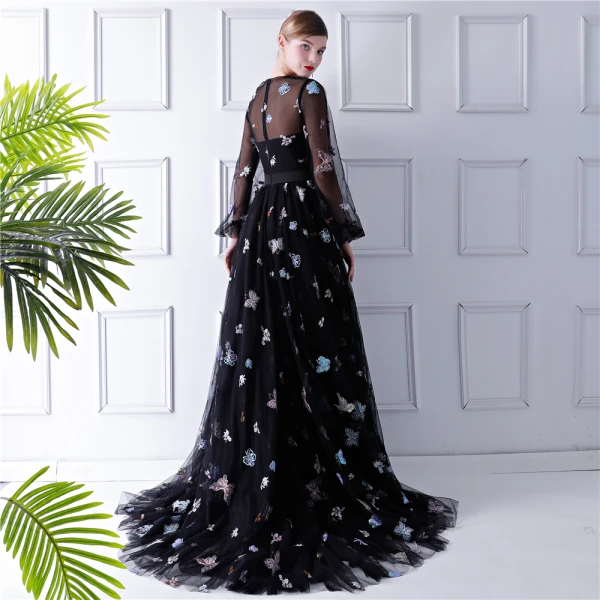 Romantique Noire Transparentes Robe De Soirée 2019 Princesse Encolure Dégagée Gonflée Manches Longues Appliques Paillettes Brodé Train De Balayage Volants Robe De Ceremonie