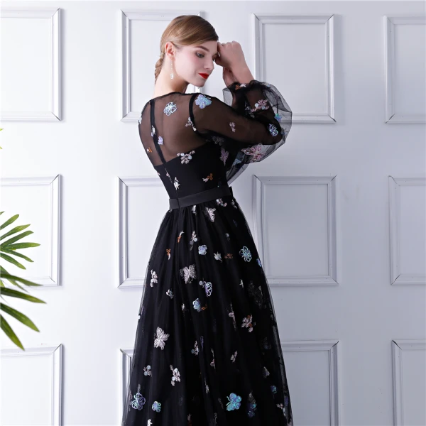Romantique Noire Transparentes Robe De Soirée 2019 Princesse Encolure Dégagée Gonflée Manches Longues Appliques Paillettes Brodé Train De Balayage Volants Robe De Ceremonie