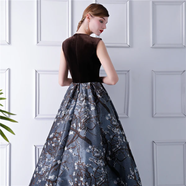 Modern / Fashion Brown Prom Dresses 2019 Ball Gown Scoop Neck Sleeveless Printing Flower Satin Court Train Ruffle Formal Dresses