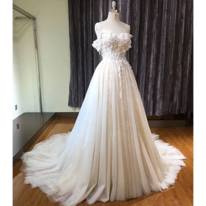 Chic Belle Champagne Robe De Mariée 2019 Princesse De L 039 Épaule Manches Courtes Dos Nu Appliques En Dentelle Perle Glitter Tulle Chapel Train Volants