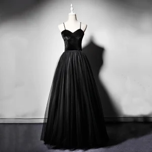 Simple Noire Daim Robe De Bal 2019 Princesse Bretelles Spaghetti Sans Manches Longue Volants Dos Nu Robe De Ceremonie