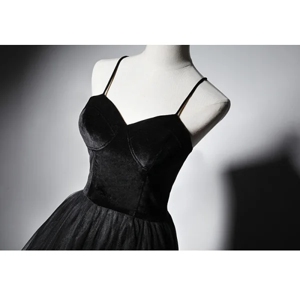 Modest / Simple Black Suede Prom Dresses 2019 A-Line / Princess Spaghetti Straps Sleeveless Floor-Length / Long Ruffle Backless Formal Dresses