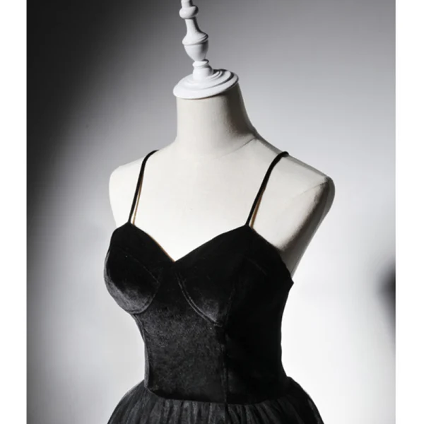 Modest / Simple Black Suede Prom Dresses 2019 A-Line / Princess Spaghetti Straps Sleeveless Floor-Length / Long Ruffle Backless Formal Dresses