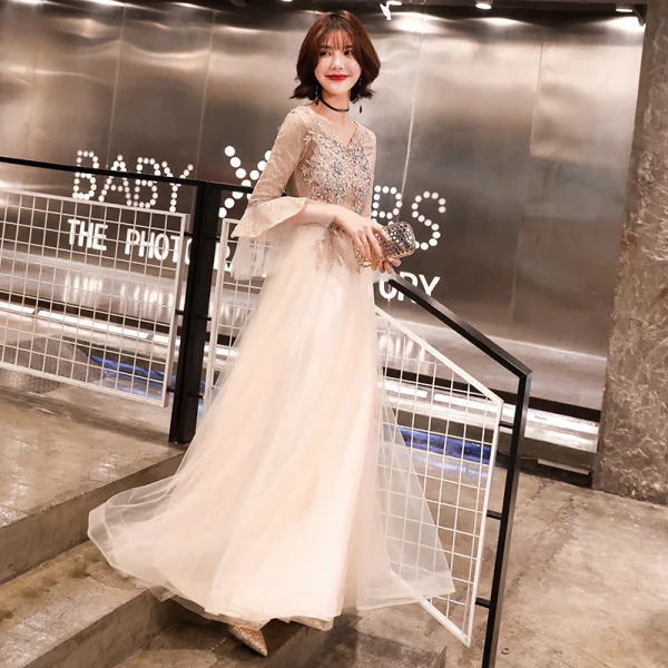 Élégant Champagne Robe De Soirée 2019 Princesse V-Cou Manches de cloche Appliques En Dentelle Perlage Glitter Longue Volants Robe De Ceremonie