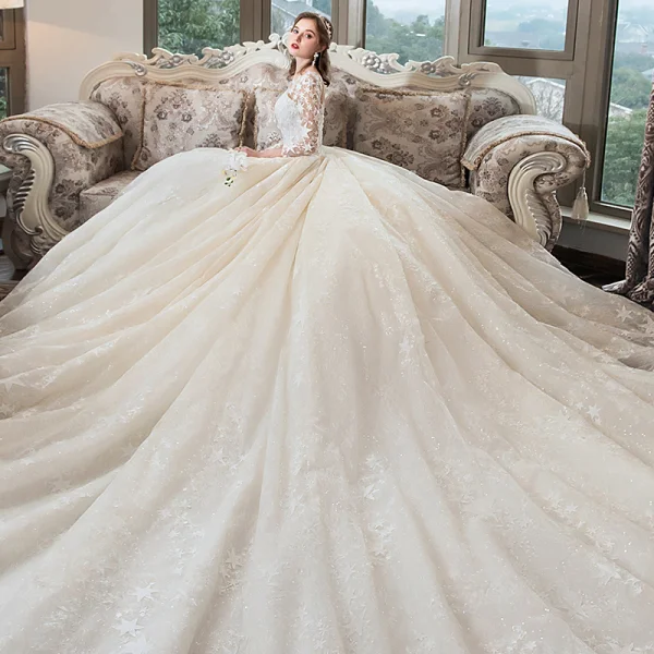 Romantisch Champagner Durchsichtige Brautkleider / Hochzeitskleider 2019 Ballkleid Eckiger Ausschnitt 3/4 Ärmel Rückenfreies Star Applikationen Spitze Kathedrale Schleppe Rüschen