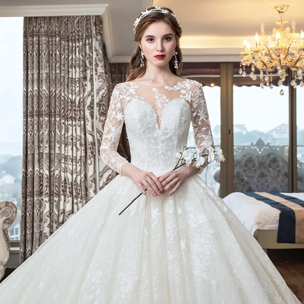 Romantisch Champagner Durchsichtige Brautkleider / Hochzeitskleider 2019 Ballkleid Eckiger Ausschnitt 3/4 Ärmel Rückenfreies Star Applikationen Spitze Kathedrale Schleppe Rüschen