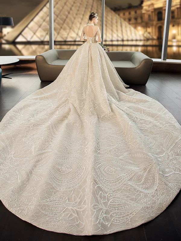 Luxus / Herrlich Champagner Durchsichtige Brautkleider / Hochzeitskleider 2019 Ballkleid Stehkragen 3/4 Ärmel Rückenfreies Pailletten Perlenstickerei Kathedrale Schleppe Rüschen