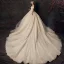 Vintage / Originale Champagne Robe De Mariée 2019 Princesse De l'épaule Manches Courtes Dos Nu Appliques En Dentelle Glitter Tulle Chapel Train Volants