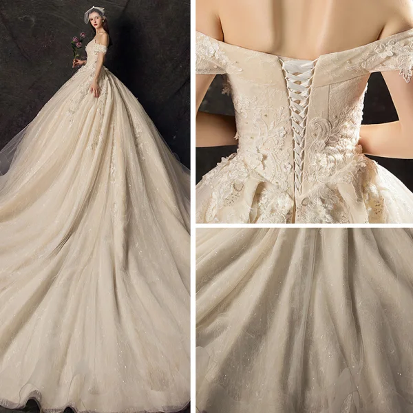 Vintage / Originale Champagne Robe De Mariée 2019 Princesse De l'épaule Manches Courtes Dos Nu Appliques En Dentelle Glitter Tulle Chapel Train Volants