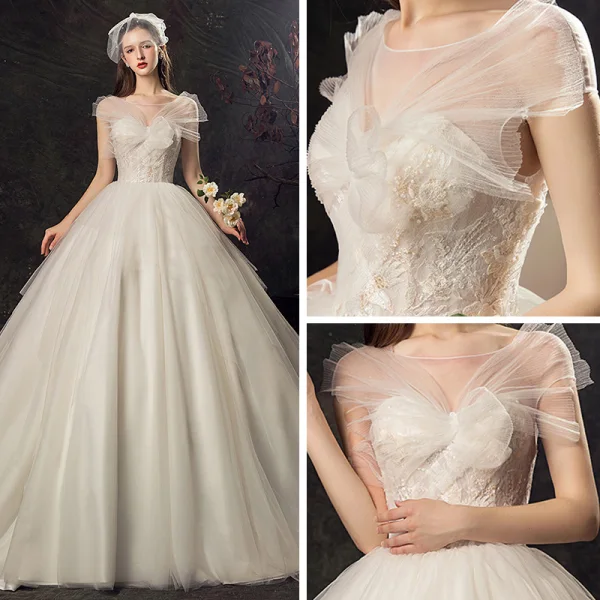 Abordable Ivoire Transparentes Robe De Mariée 2019 Robe Boule Encolure Carrée Manches Courtes Dos Nu Appliques En Dentelle Chapel Train Volants