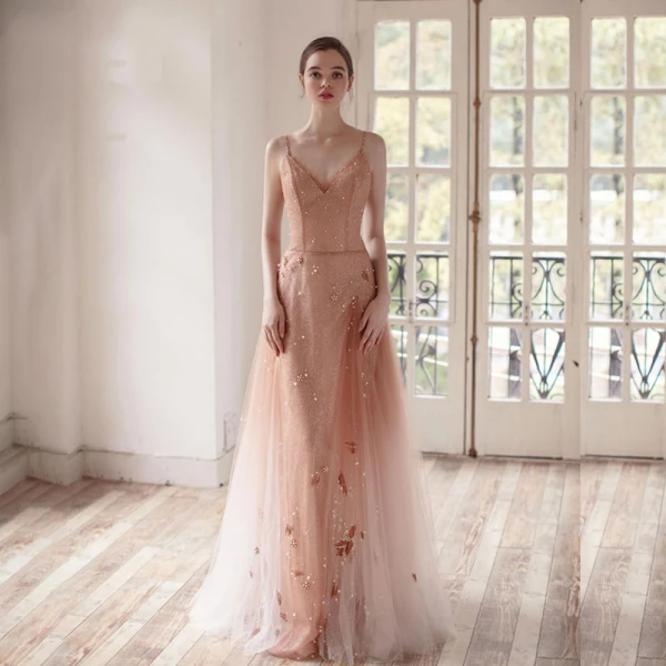 Fabuleux Champagne Dégradé De Couleur Robe De Soirée 2019 Princesse Bretelles Spaghetti Col v profond Sans Manches Glitter Tulle Perlage Longue Volants Dos Nu Robe De Ceremonie