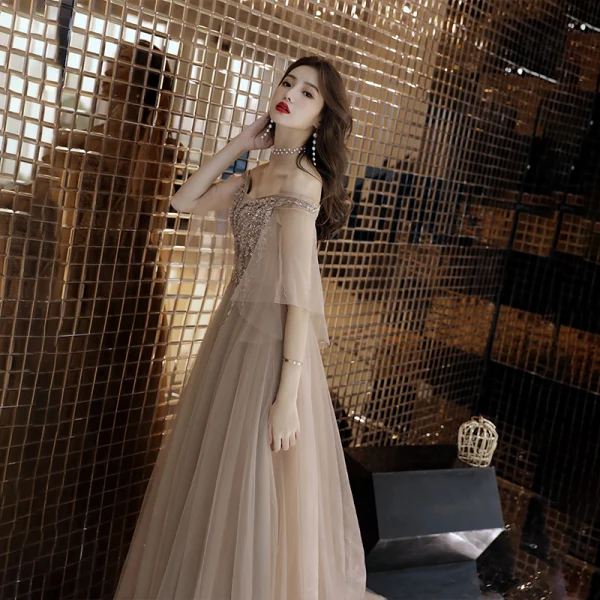 Illusion Champagner Abendkleider 2019 A Linie Off Shoulder 1/2 Ärmel Applikationen Spitze Perlenstickerei Sweep / Pinsel Zug Rüschen Rückenfreies Festliche Kleider
