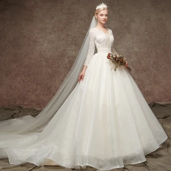Elegante Champagner Durchbohrt Perlenstickerei Brautkleider Hochzeitskleider 2019 A Linie V Ausschnitt Lange Ärmel Glanz Tülle Kapelle Schleppe Rüschen