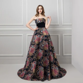 Coloré Noire Robe De Bal 2019 Princesse Bustier Sans Manches Multi Couleurs Impression Fleur Perlage Ceinture Tribunal Train Volants Dos Nu Robe De Ceremonie