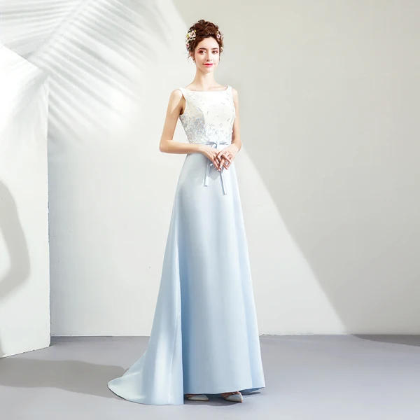 Elegante Himmelblau Satin Brautjungfernkleider 2019 A Linie Eckiger Ausschnitt Ärmellos Stoffgürtel Applikationen Blumen Perlenstickerei Sweep / Pinsel Zug Rückenfreies Kleider Für Hochzeit