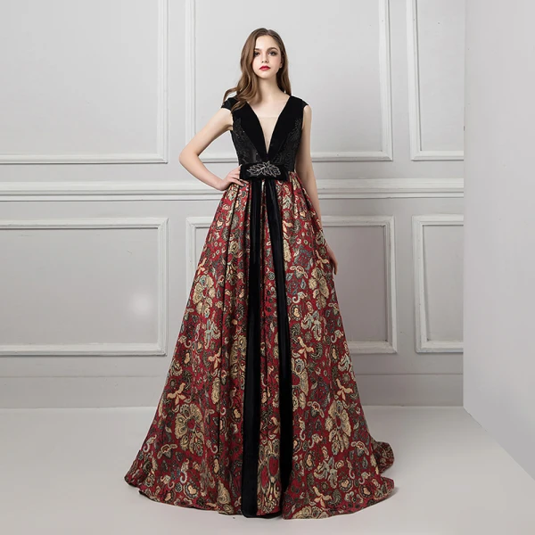Sexy Noire Robe De Soirée 2019 Princesse V-Cou Sans Manches Perlage Faux Diamant Ceinture Impression Fleur Tribunal Train Volants Dos Nu Robe De Ceremonie