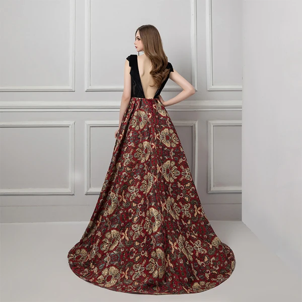Sexy Noire Robe De Soirée 2019 Princesse V-Cou Sans Manches Perlage Faux Diamant Ceinture Impression Fleur Tribunal Train Volants Dos Nu Robe De Ceremonie