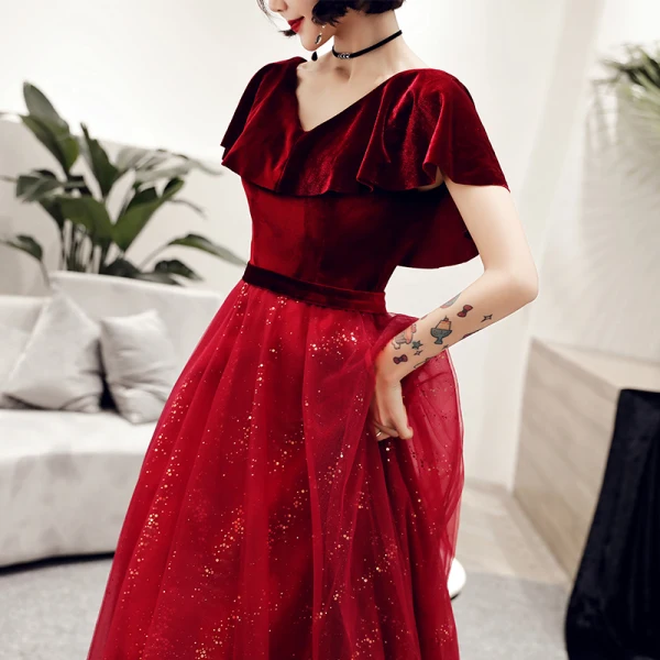 Chic / Beautiful Burgundy Suede Evening Dresses  2019 A-Line / Princess V-Neck Short Sleeve Sash Glitter Tulle Floor-Length / Long Ruffle Backless Formal Dresses