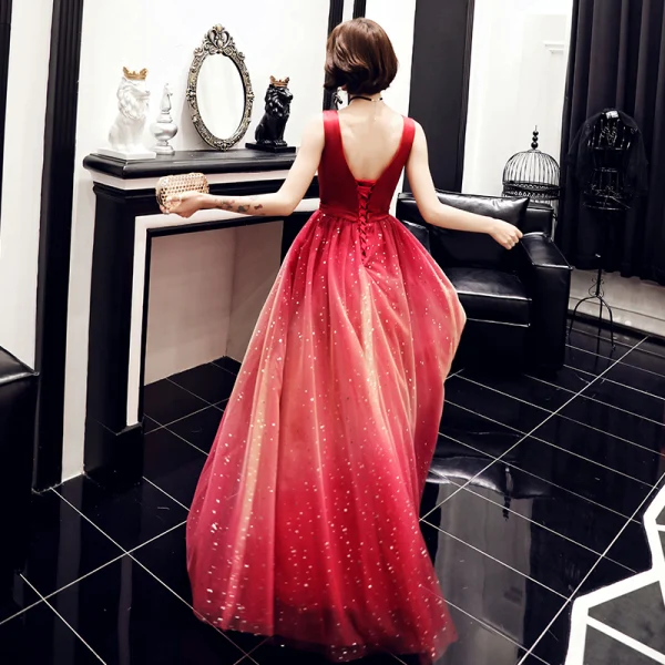 Elegant Red Gradient-Color Evening Dresses  2019 A-Line / Princess Scoop Neck Sleeveless Glitter Tulle Floor-Length / Long Ruffle Backless Formal Dresses