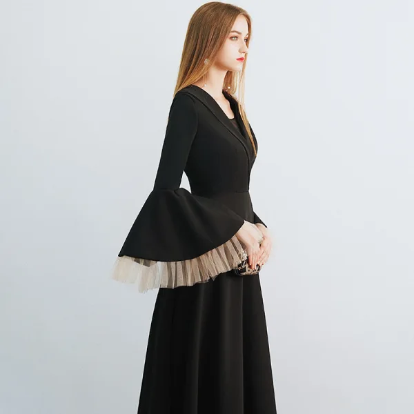 Amazing / Unique Black Evening Dresses  2019 A-Line / Princess V-Neck Bell sleeves Floor-Length / Long Ruffle Formal Dresses
