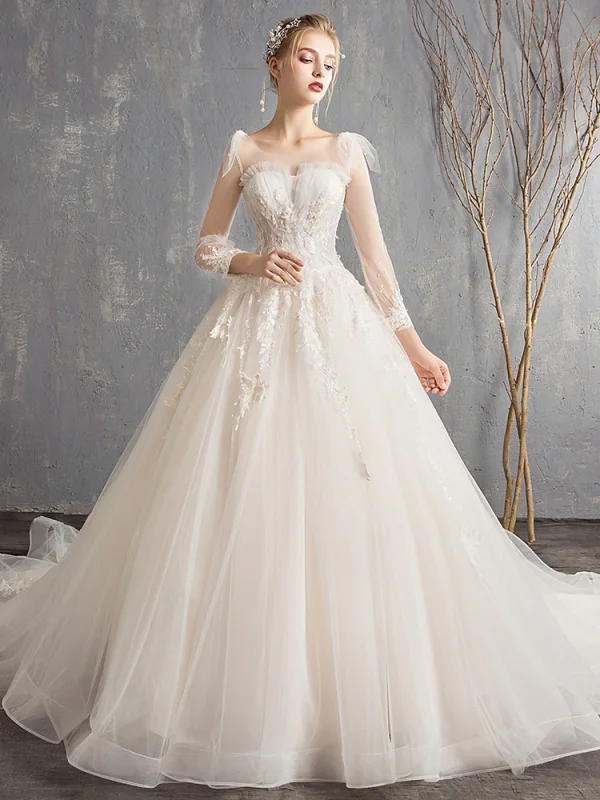 Elegante Champagner Durchsichtige Brautkleider / Hochzeitskleider 2019 A Linie Eckiger Ausschnitt Lange Ärmel Rückenfreies Applikationen Spitze Perlenstickerei Perle Pailletten Kapelle-Schleppe Rüschen