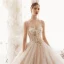 Elegant Champagne Brudekjoler 2019 Prinsesse Spaghettistropper Uten Ermer Ryggløse Appliques Blonder Perle Beading Chapel Train Buste