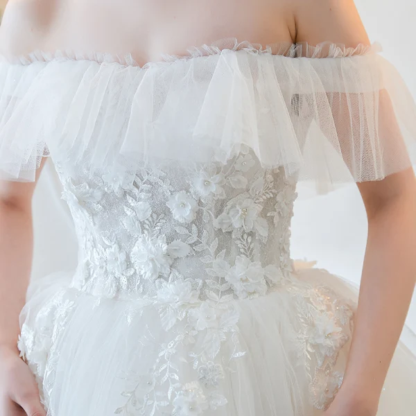 Abordable Ivoire Robe De Mariée 2019 Princesse De l'épaule Manches Courtes Dos Nu Appliques En Dentelle Perle Train De Balayage Volants