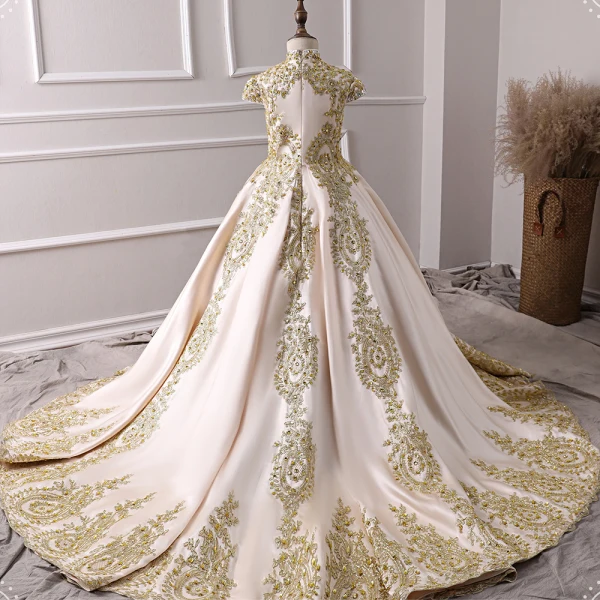 Vintage / Retro Champagne Satin Flower Girl Dresses 2019 A-Line / Princess High Neck Cap Sleeves Appliques Lace Rhinestone Court Train Ruffle Wedding Party Dresses