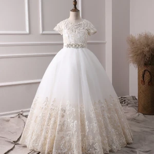 Chic Ivoire Robe Ceremonie Fille 2019 Princesse Encolure Dégagée Manches Courtes Perle Bouton Recouvert Appliques En Dentelle Perlage Faux Diamant Ceinture Longue Volants Robe Pour Mariage