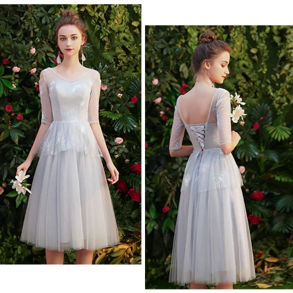 Affordable Grey Bridesmaid Dresses 2019 A-Line / Princess Appliques Lace Short Ruffle Backless Wedding Party Dresses